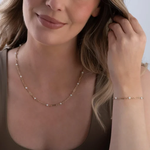 Beaverbrooks 9ct Yellow Gold Freshwater Cultured Pearl Bracelet