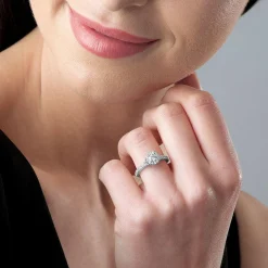 Hearts On Fire Transcend Platinum Diamond Halo Ring