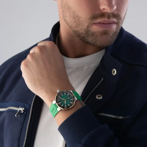 Oris Aquis Date Calibre 400 41.5mm Green Rubber Strap Automatic Watch
