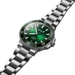 Oris Aquis Date Calibre 400 43.5mm Automatic Watch