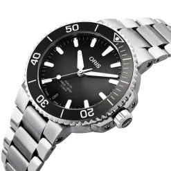 Oris Aquis Date Calibre 400 41.5mm Automatic Watch