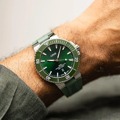 Oris Aquis Date 43.5mm Automatic Watch
