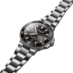 Oris Aquis Date 43.5mm Automatic Watch