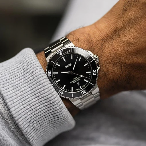 Oris Aquis Date 43.5mm Automatic Watch